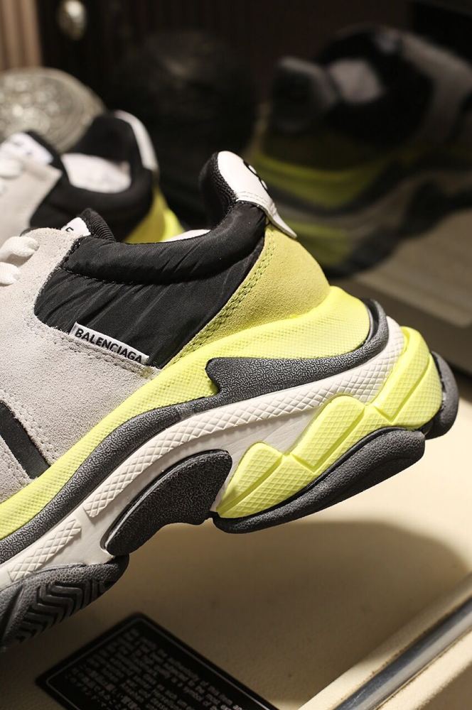 Balenciaga Womens Shoes Breathable Design Sneakers Luxury Brand Triple S Sneaker