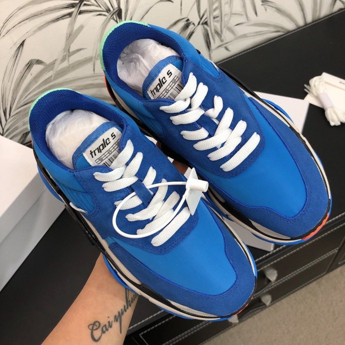 Balenciaga Mens Shoes Triple S Sneaker
