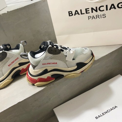 Balenciaga Mens Shoes Triple S Sneaker