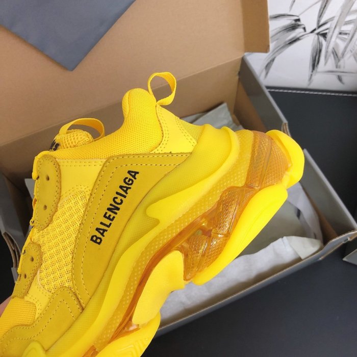 Balenciaga Womens Shoes Triple S Sneaker