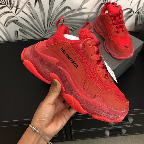 Balenciaga Mens Shoes Triple S Sneaker