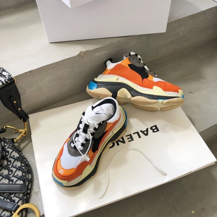 Balenciaga Mens Shoes Triple S Sneaker