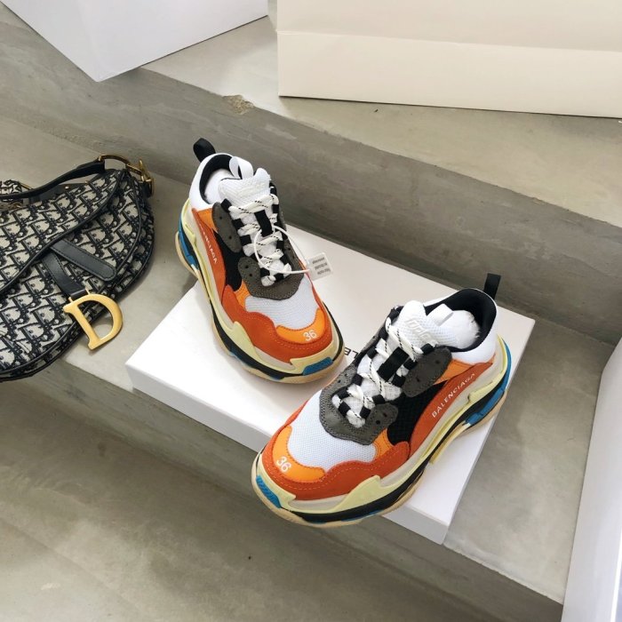 Balenciaga Mens Shoes Triple S Sneaker