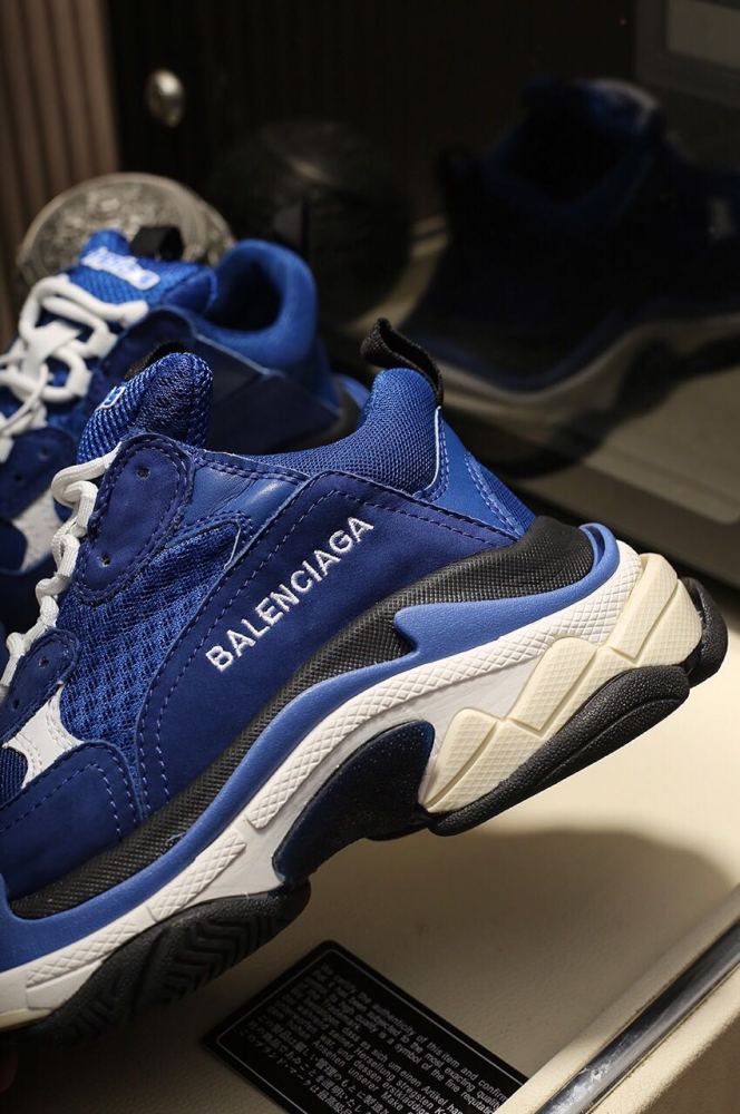 Balenciaga Womens Shoes Breathable Design Sneakers Luxury Brand Triple S Sneaker