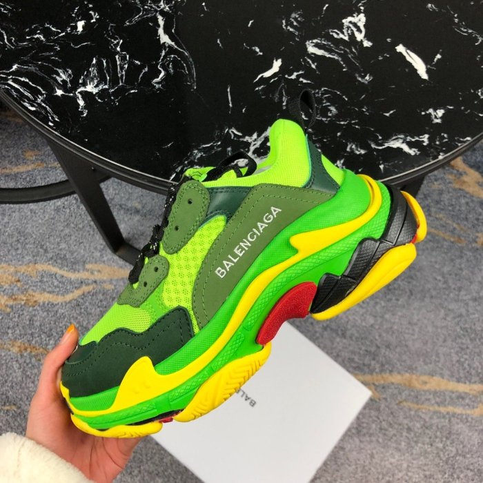 Balenciaga Mens Shoes Triple S Sneaker