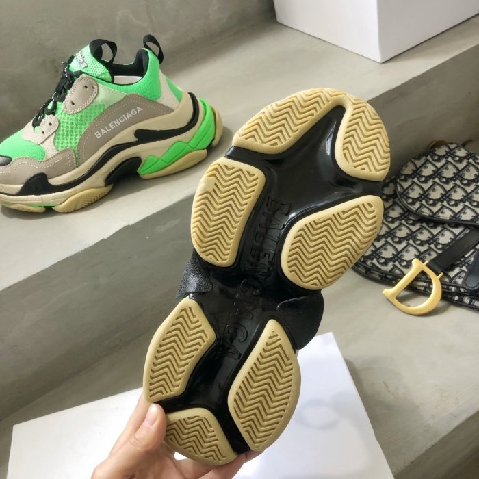 Balenciaga Mens Shoes Triple S Sneaker