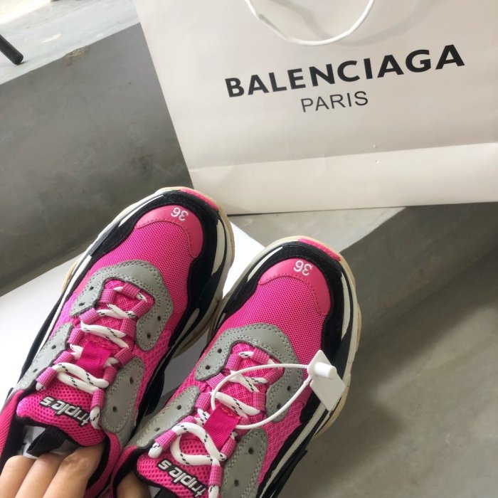 Balenciaga Mens Shoes Triple S Sneaker