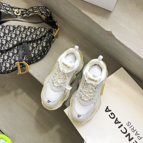 Balenciaga Mens Shoes Triple S Sneaker