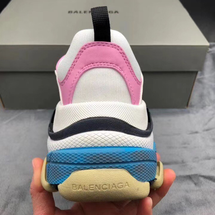 Balenciaga Triple S Sneakers Mens Shoes Sneakers Fashion Design Luxury Brand