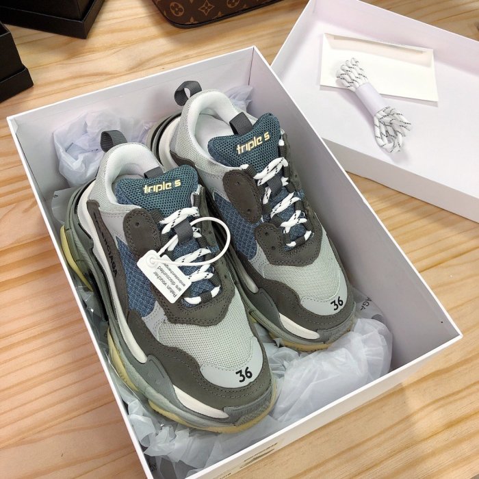 Balenciaga Mens Shoes Triple S Sneaker