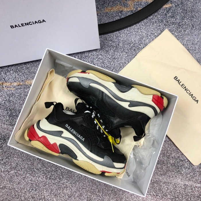 Balenciaga Mens Shoes Triple S Sneaker