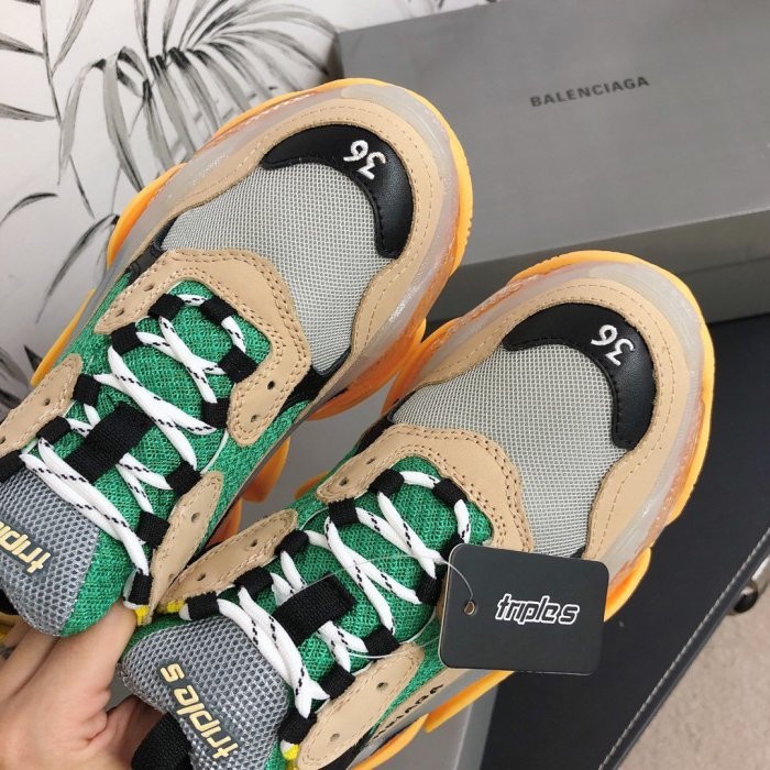 Balenciaga Mens Shoes Triple S Sneaker