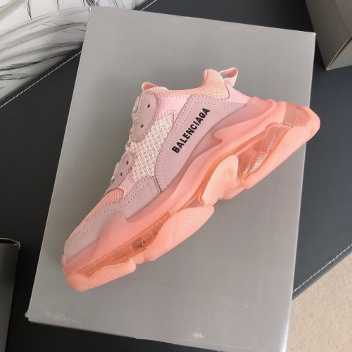 Balenciaga Womens Shoes Triple S Sneaker