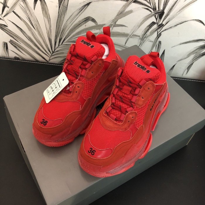 Balenciaga Mens Shoes Triple S Sneaker