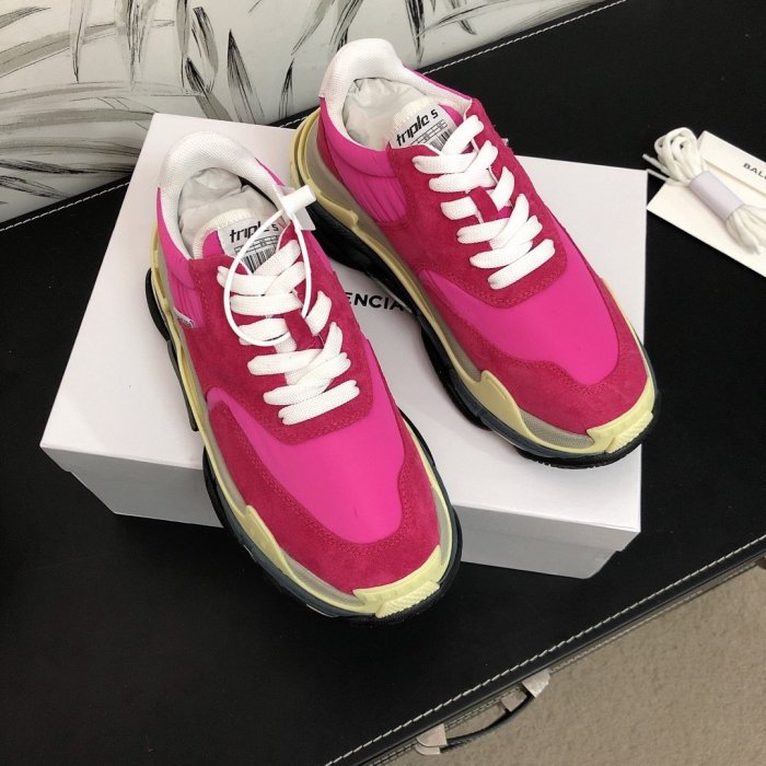Balenciaga Mens Shoes Triple S Sneaker