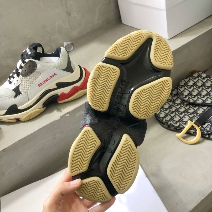 Balenciaga Mens Shoes Triple S Sneaker
