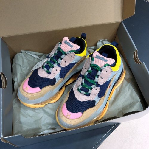 Balenciaga Mens Shoes Triple S Sneaker