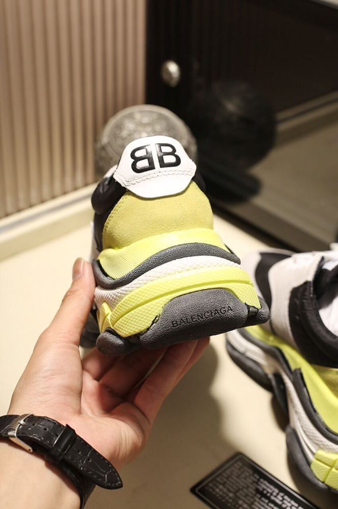 Balenciaga Womens Shoes Breathable Design Sneakers Luxury Brand Triple S Sneaker