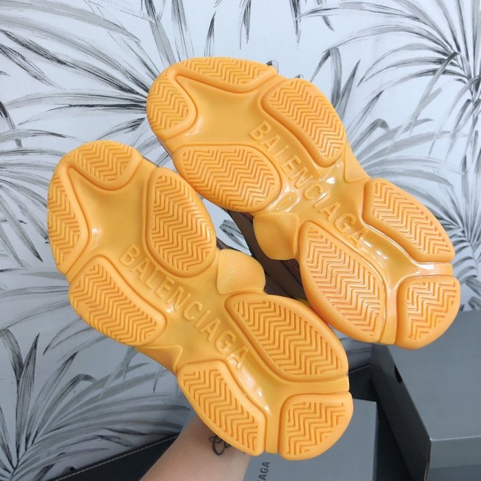 Balenciaga Mens Shoes Triple S Sneaker