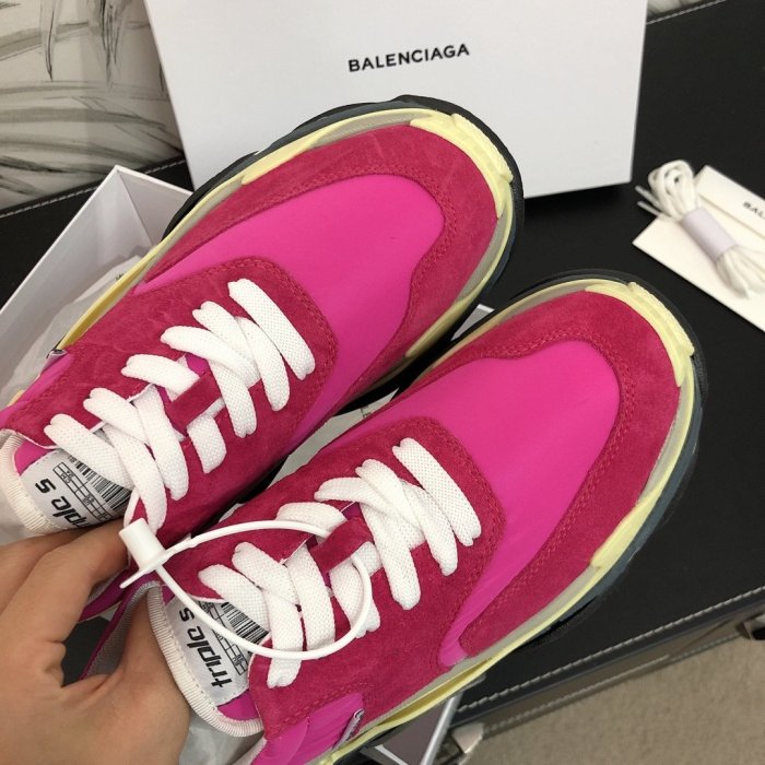 Balenciaga Mens Shoes Triple S Sneaker