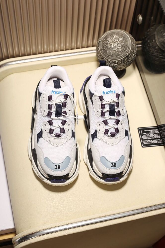Balenciaga Womens Shoes Breathable Design Sneakers Luxury Brand Triple S Sneaker