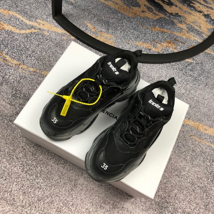 Balenciaga Mens Shoes Triple S Sneaker