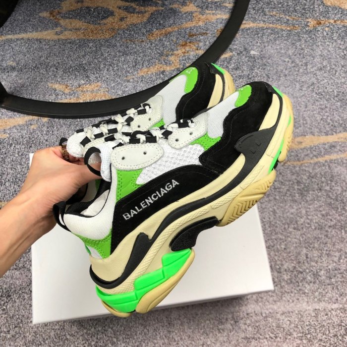 Balenciaga Mens Shoes Triple S Sneaker
