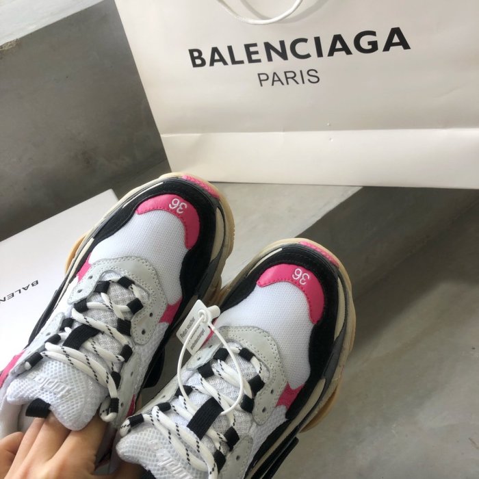 Balenciaga Mens Shoes Triple S Sneaker