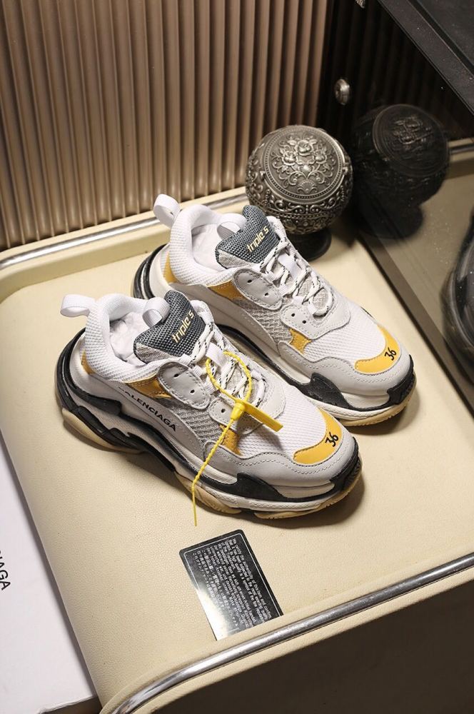 Balenciaga Womens Shoes Breathable Design Sneakers Luxury Brand Triple S Sneaker
