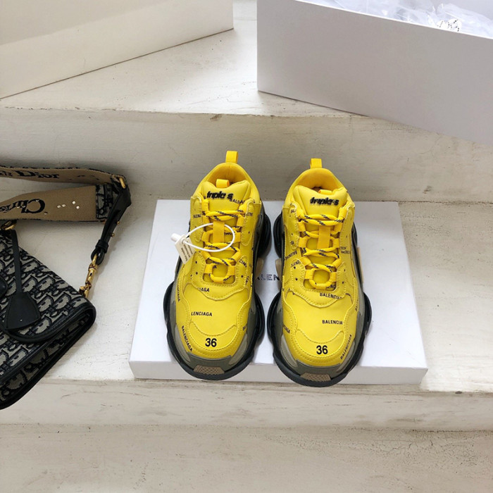 Balenciaga Mens Shoes Triple S Sneaker