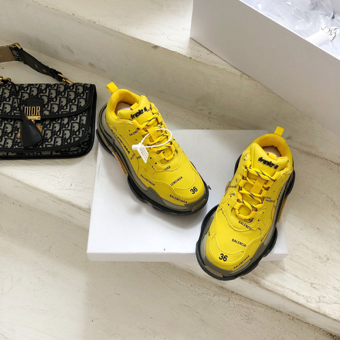 Balenciaga Mens Shoes Triple S Sneaker