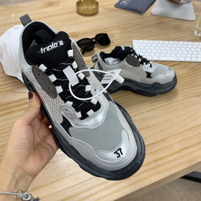 Balenciaga Mens Shoes Triple S Sneaker