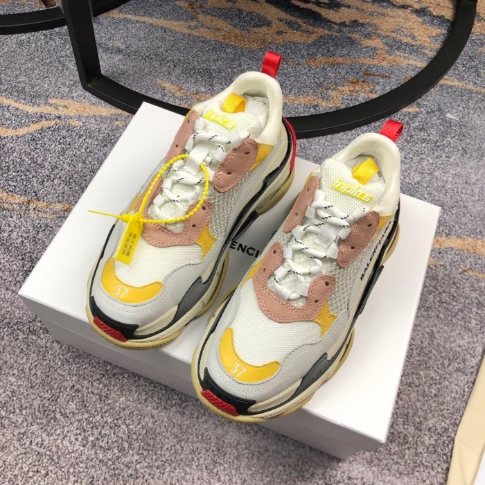 Balenciaga Mens Shoes Triple S Sneaker