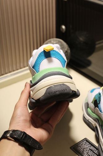 Balenciaga Womens Shoes Breathable Design Sneakers Luxury Brand Triple S Sneaker