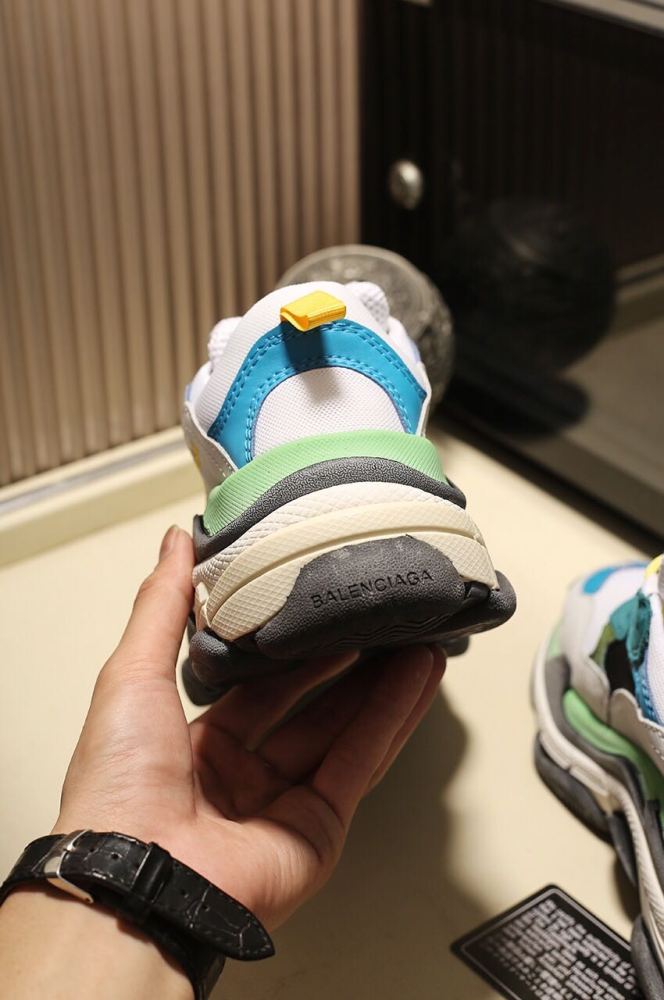 Balenciaga Womens Shoes Breathable Design Sneakers Luxury Brand Triple S Sneaker