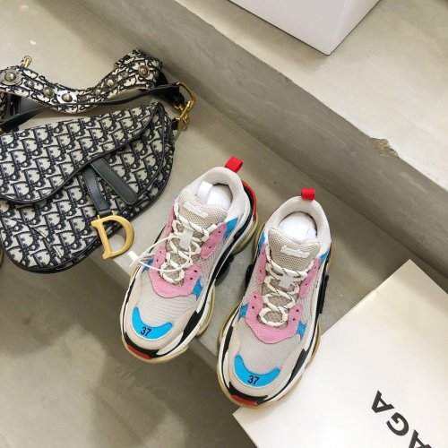 Balenciaga Mens Shoes Triple S Sneaker