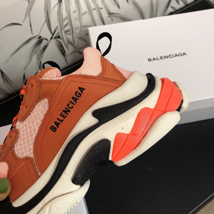 Balenciaga Mens Shoes Triple S Sneaker