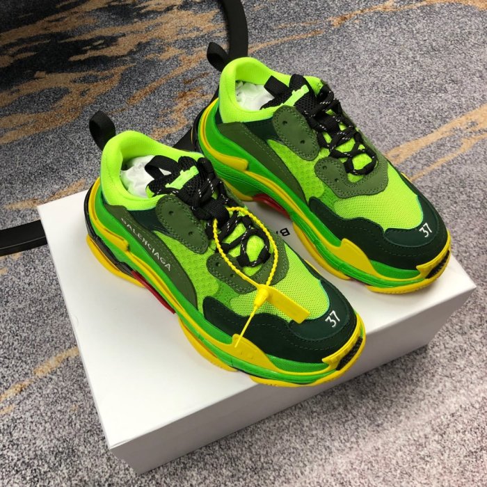 Balenciaga Mens Shoes Triple S Sneaker