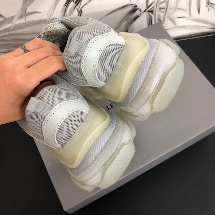 Balenciaga Mens Shoes Triple S Sneaker