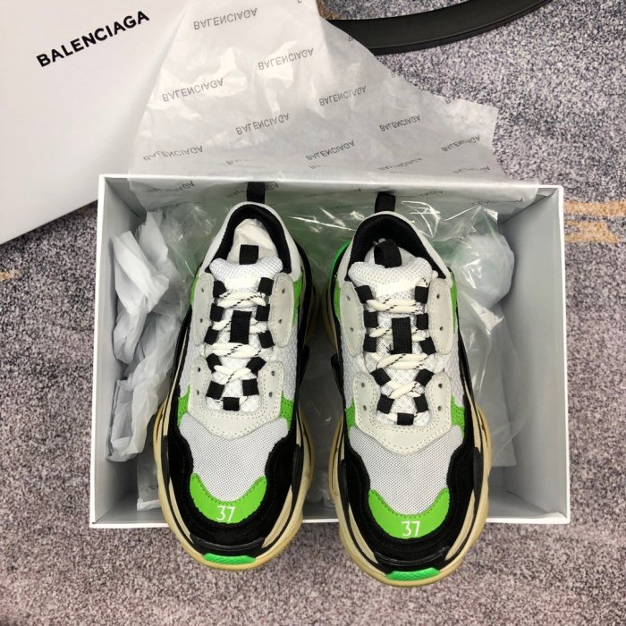 Balenciaga Mens Shoes Triple S Sneaker