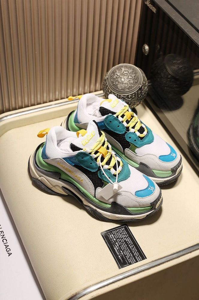 Balenciaga Womens Shoes Breathable Design Sneakers Luxury Brand Triple S Sneaker
