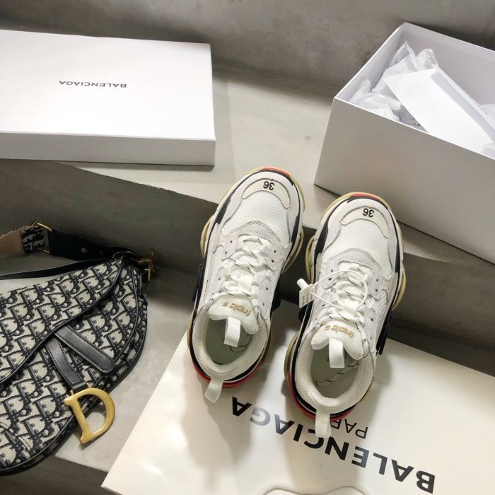 Balenciaga Mens Shoes Triple S Sneaker