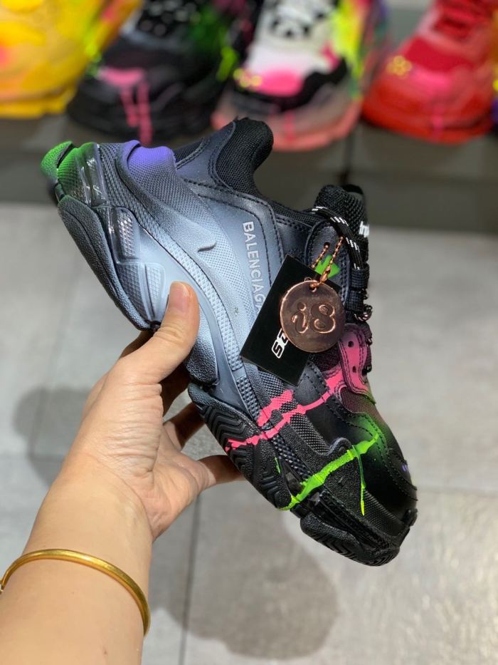 Balenciaga Womens Shoes Breathable Design Sneakers Luxury Brand Triple S Sneaker