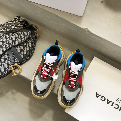 Balenciaga Mens Shoes Triple S Sneaker