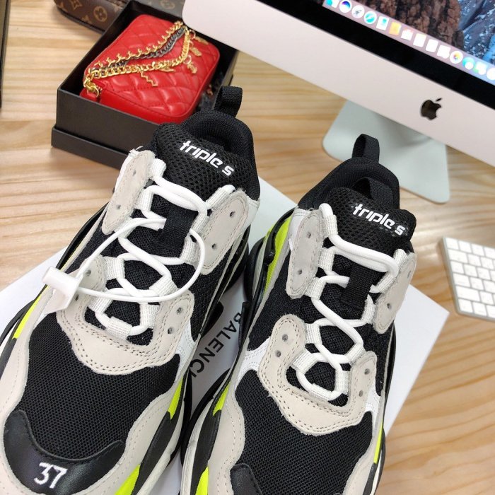 Balenciaga Mens Shoes Triple S Sneaker