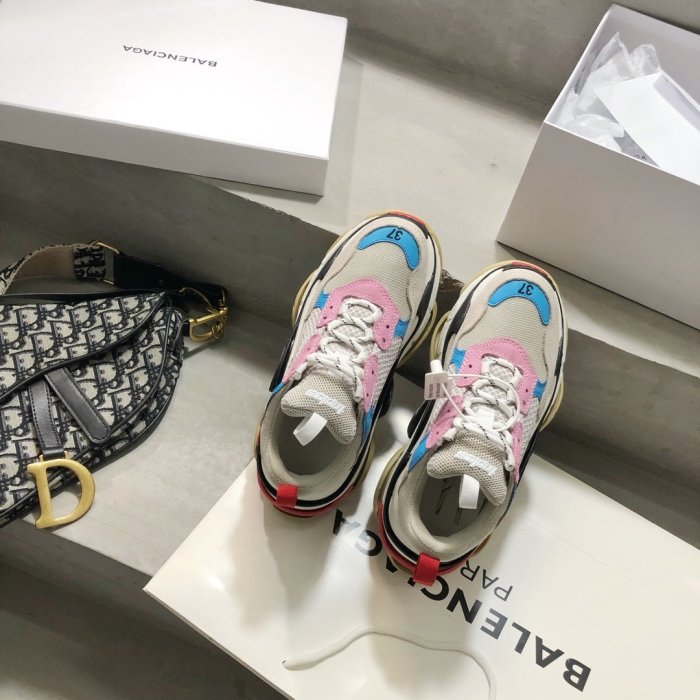 Balenciaga Mens Shoes Triple S Sneaker