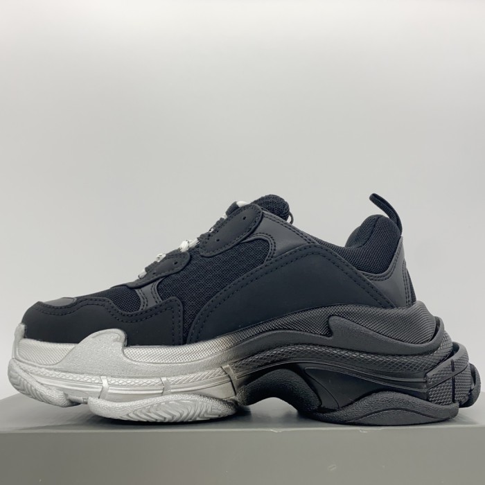 Balenciaga Triple S Sneakers Mens Shoes Sneakers Fashion Design Luxury Brand