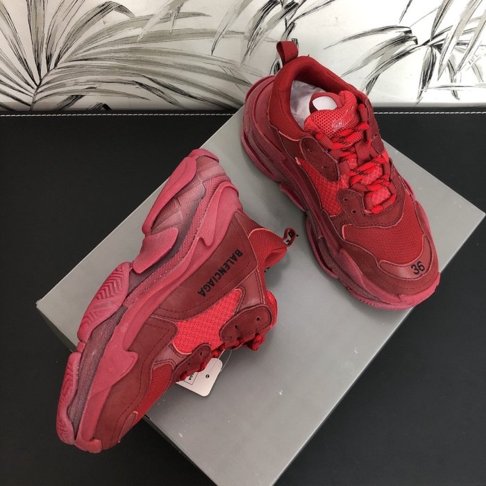 Balenciaga Mens Shoes Triple S Sneaker