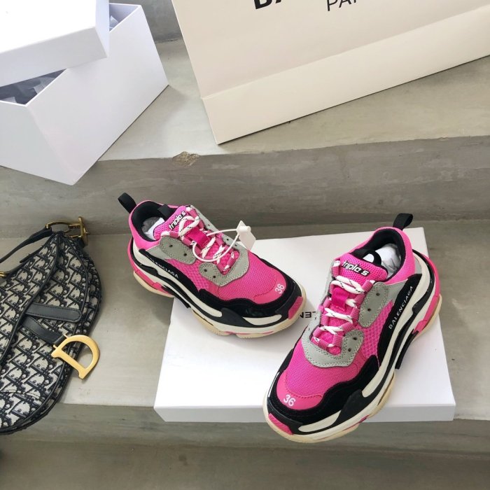 Balenciaga Mens Shoes Triple S Sneaker