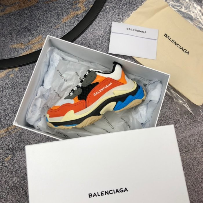 Balenciaga Mens Shoes Triple S Sneaker